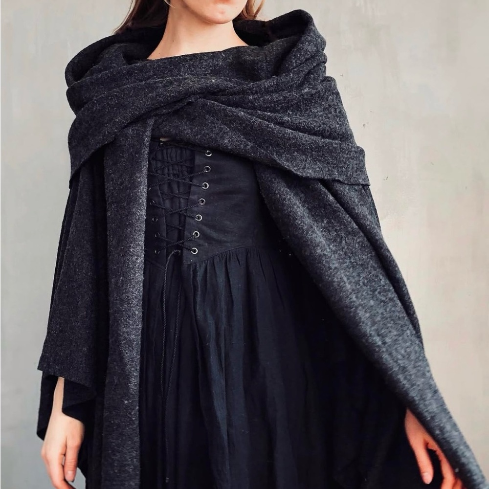 NWOT - Nuit Atelier Wool Mythic Cape in Heathered Grey